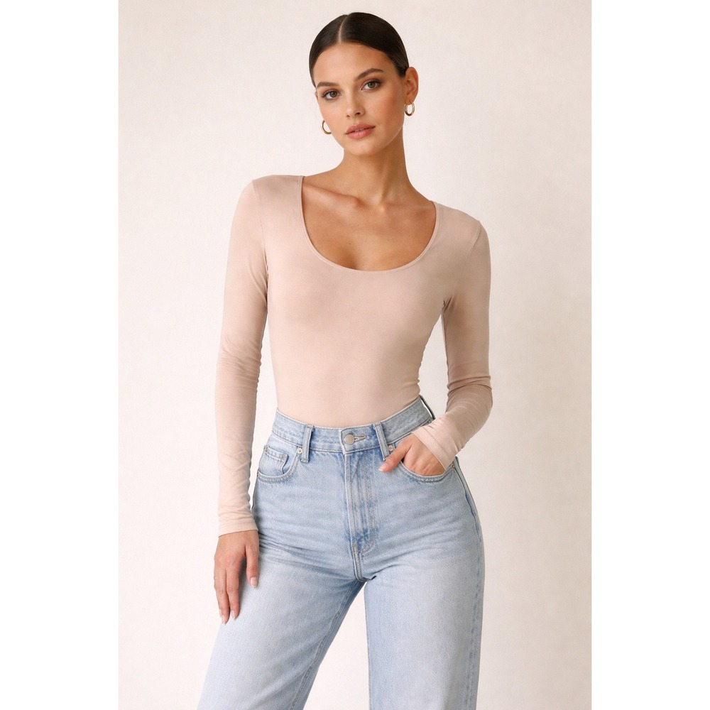 Express Body Contour Tan Scoop Neck Long Sleeve Bodysuit Neutral Minimalist Sz M - Picture 1 of 8